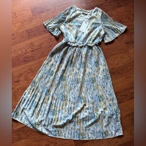 Beautiful light blue and yellow flowers summer dress  size S